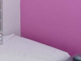  curvybuffgirllll chat room