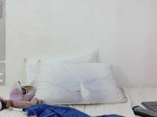 curvybuffgirllll webcam