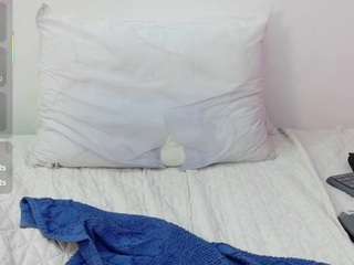  curvybuffgirllll chat room