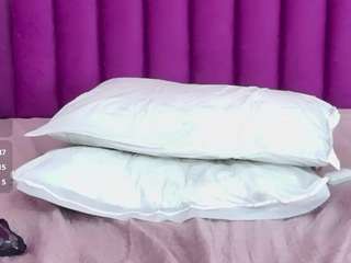 curvybuffgirllll webcam