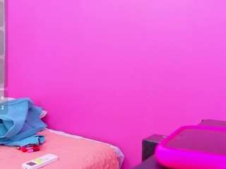 curvybuffgirllll webcam