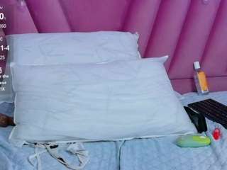 curvybuffgirllll webcam