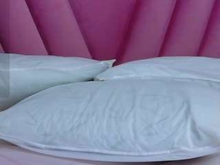 curvybuffgirllll webcam