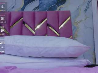 curvybuffgirllll webcam