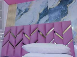 curvybuffgirllll webcam