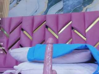 curvybuffgirllll's CamSoda show and profile