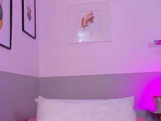 curvybuffgirllll's CamSoda show and profile