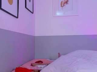 curvybuffgirllll webcam