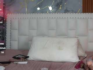 curvybuffgirllll live webcam show