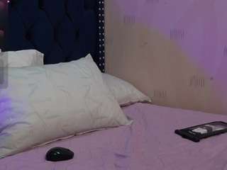 curvybuffgirllll live cam preview