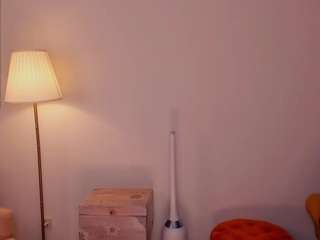 deltanarcisse, female webcam model,  years old, on live webcam
