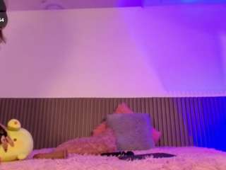 Live webcam model iamvictoria06 on Soda Cams