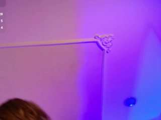 Live webcam model iamvictoria06 on Soda Cams
