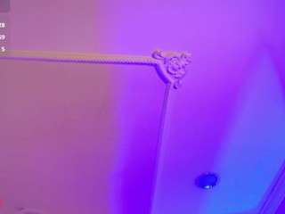 Live webcam model iamvictoria06 on Soda Cams