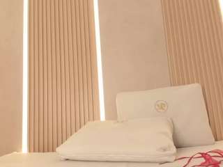  melanie-bonelli chat room