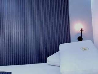 Live Sex Chat with Melanie Bonelli (@melanie-bonelli)