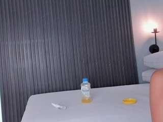 melanie-bonelli Live Webcam on CamSoda