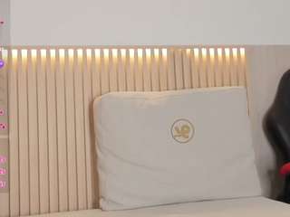 melanie-bonelli Live Webcam on CamSoda