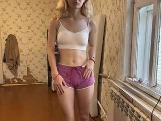 MilaHill live webcam show