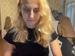 MilaHill live webcam show