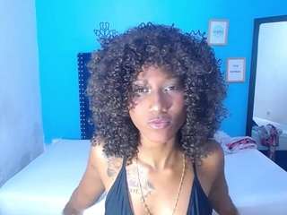 nnocent-sexy-lady
