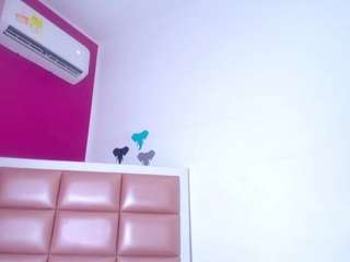 nnocent-sexy-lady