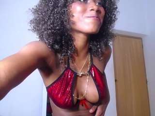 nnocent-sexy-lady