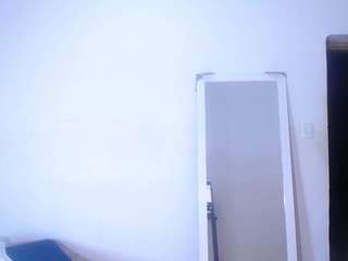 nnocent-sexy-lady