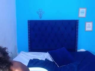 nnocent-sexy-lady