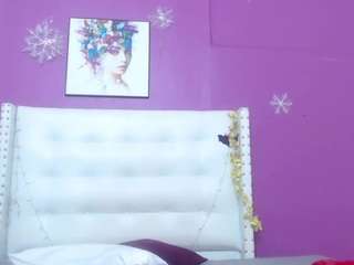 nnocent-sexy-lady webcam