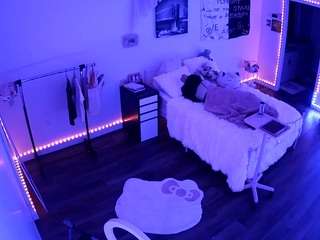 voyeurcam-lolavalentine23