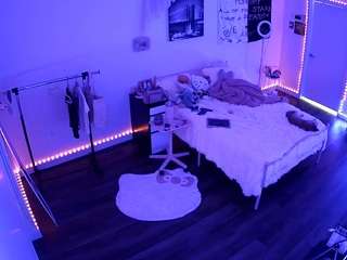 voyeurcam-lolavalentine23