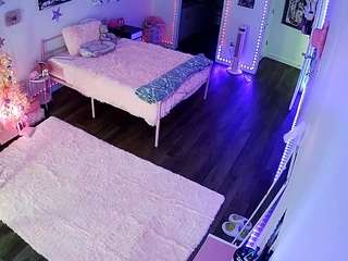 voyeurcam-lolavalentine23's CamSoda show and profile