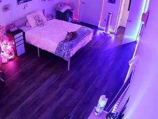 voyeurcam-lolavalentine23