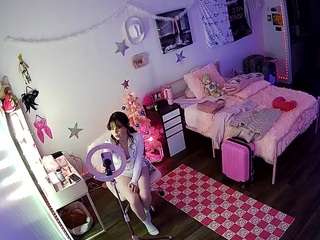 voyeurcam-lolavalent... webcam