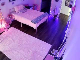 voyeurcam-lolavalentine23's CamSoda show and profile