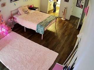 voyeurcam-lolavalentine23
