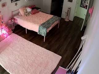 voyeurcam-lolavalentine23's CamSoda show and profile