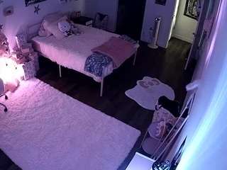 voyeurcam-lolavalentine23