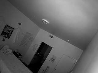 voyeurcam-lolavalentine23