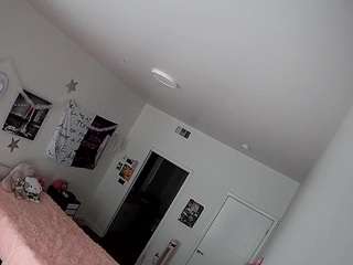 voyeurcam-lolavalentine23