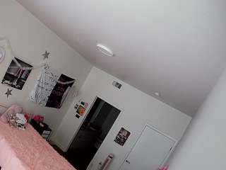 voyeurcam-lolavalentine23