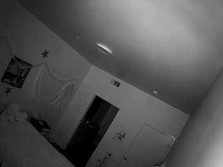 voyeurcam-lolavalentine23