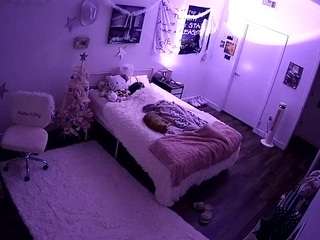 voyeurcam-lolava... Live Webcam on CamSoda