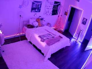 voyeurcam-lolavalentine23