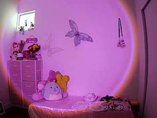 voyeurcam-lolavalentine23