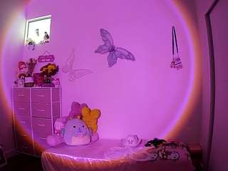 voyeurcam-lolavalentine23