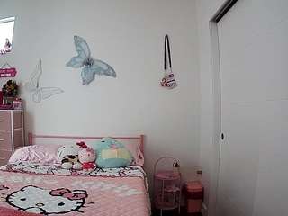 voyeurcam-lolavalentine23's CamSoda show and profile