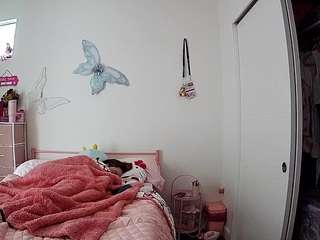 voyeurcam-lolavalentine23