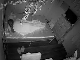 voyeurcam-lolavalentine23